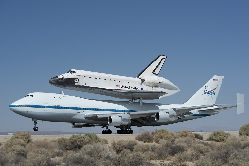 Endeavour Atop SCA Lands At Edwards (ED12031613) Flickr