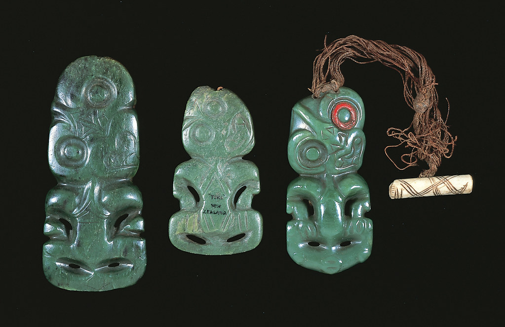 Hei tiki, New Zealand Three examples of Maori pendants ('h… Flickr
