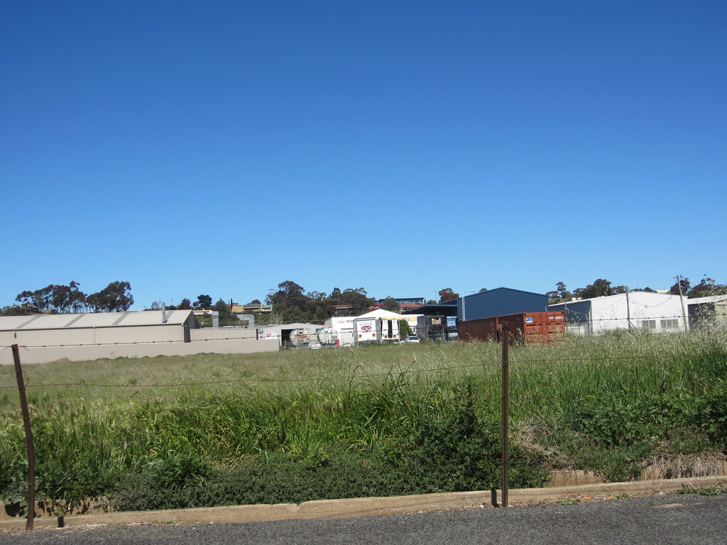 industrial estate Bacchus Marsh 2012_4230 gervo1865_2 LJ Gervasoni