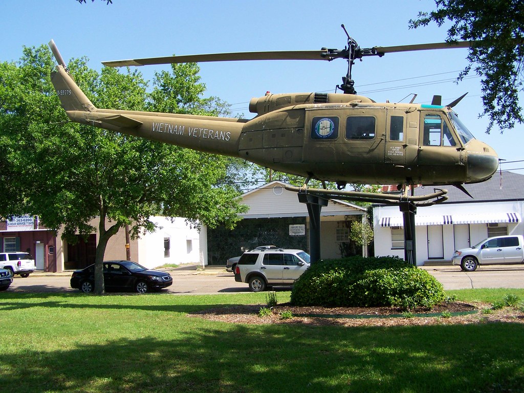 Evangeline Parish Courthouse Ville Platte LA (5) Kevin Stewart Flickr