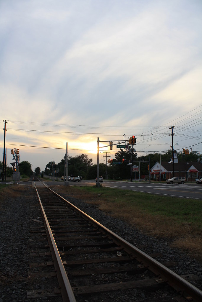 Hazy Summer Sunset Masonville Mount Laurel NJ Labor Day We… Flickr