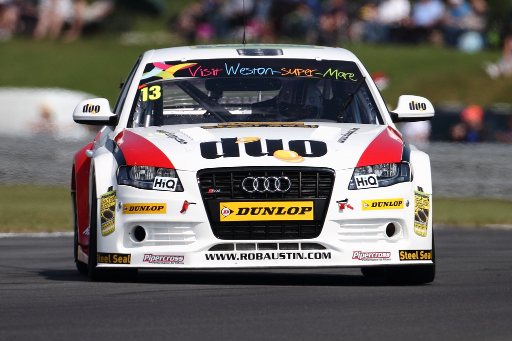 Rob AustinAudi S4 Audi warming up! BTCC 2012 Steve