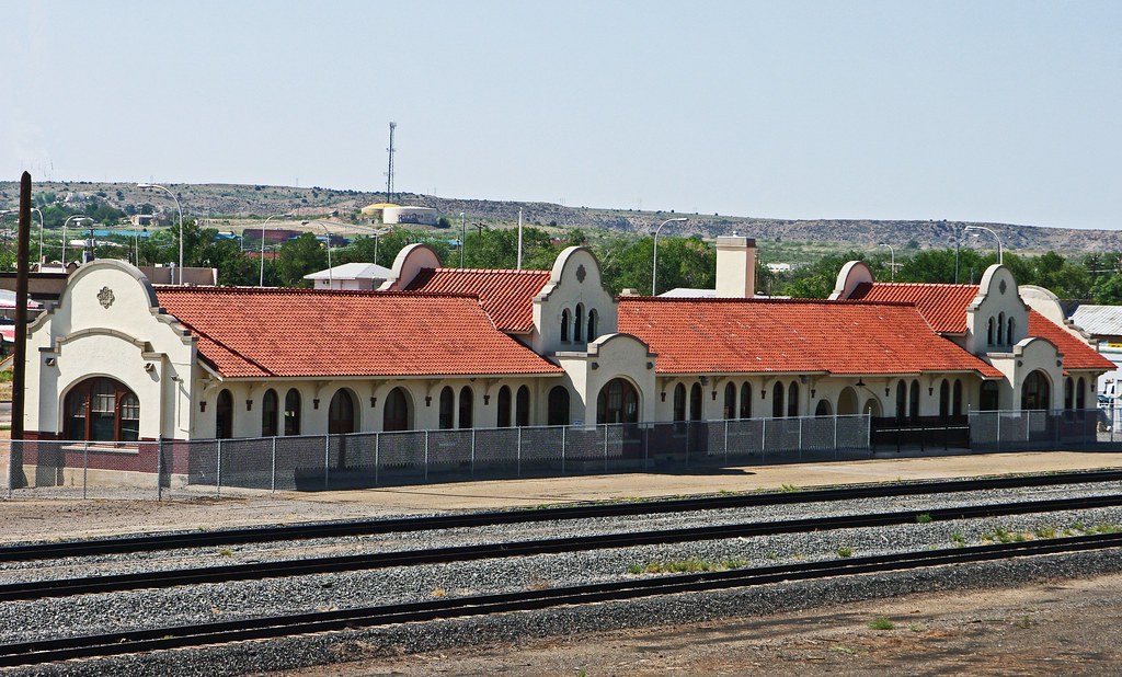 Tucumcari, NM train station Built in 1926 by the Rock Isla… Flickr