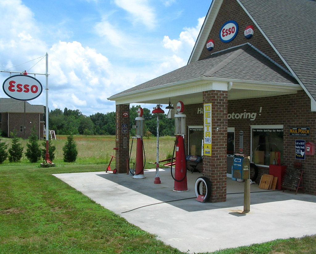 1345 Tyro Rd. IMG_5530 This is the old Esso gas station … Flickr