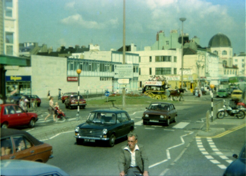 Worthing circa 1984 Marine Parade looking East next to the… Passing Interest Flickr