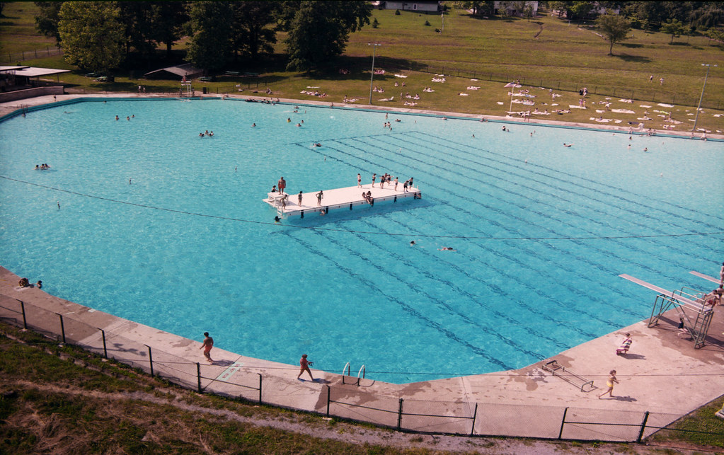 Oak Ridge Swimming Pool 1968 6812912 DOE photo Frank Hof… Flickr