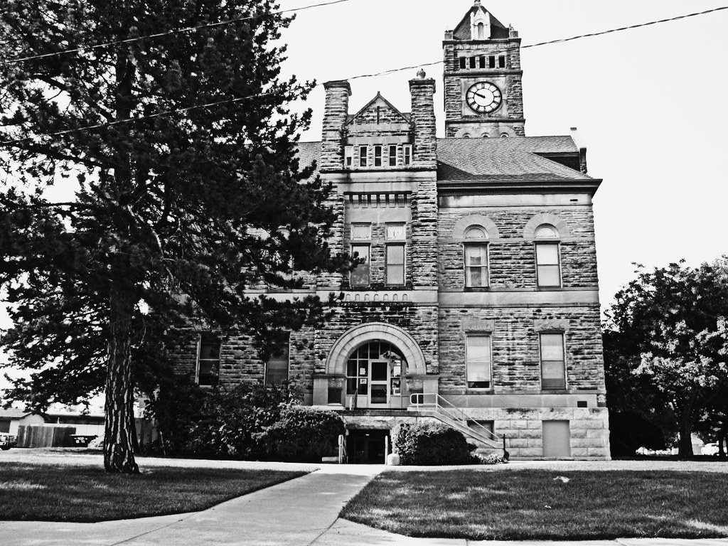 Mitchell County (Kansas) courthouse Beloit, Kansas. jimsawthat Flickr