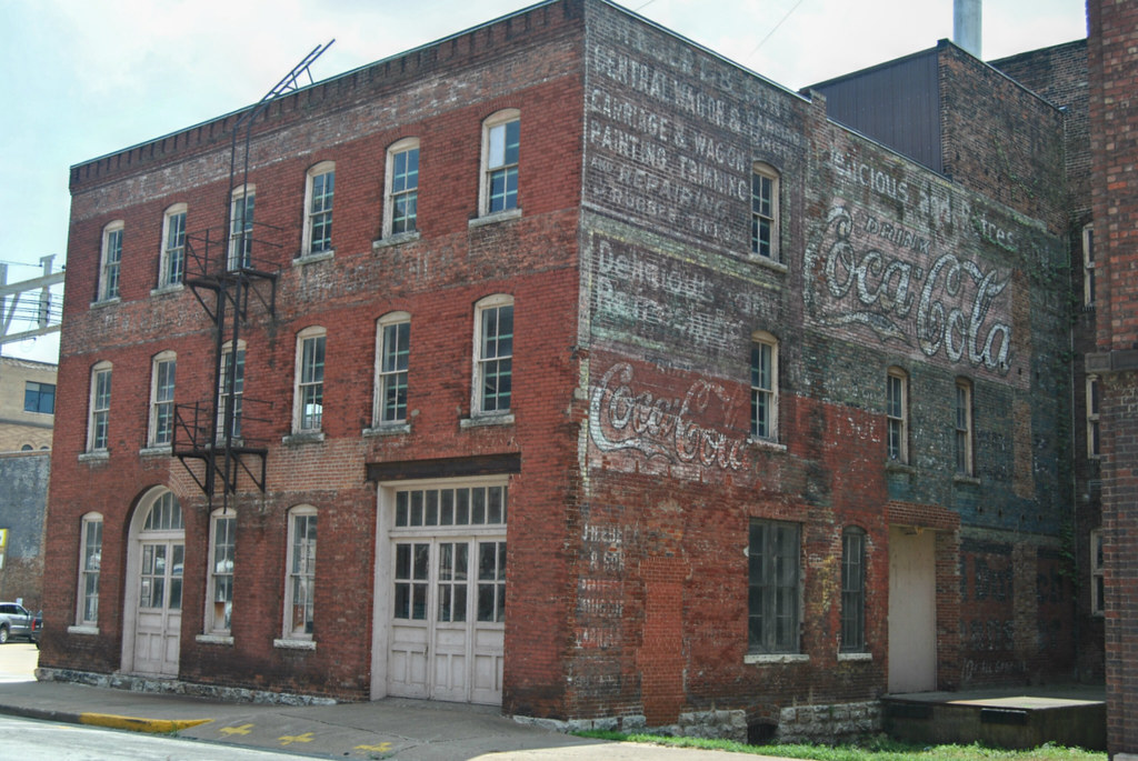 Burlington Iowa, Building signs Some old signs on a Burlin… Flickr