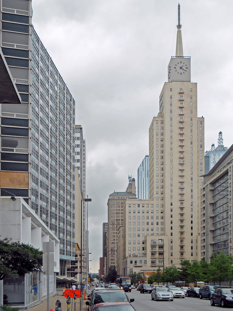 Looking West on Commerce Street, Downtown Dallas The Merch… Flickr