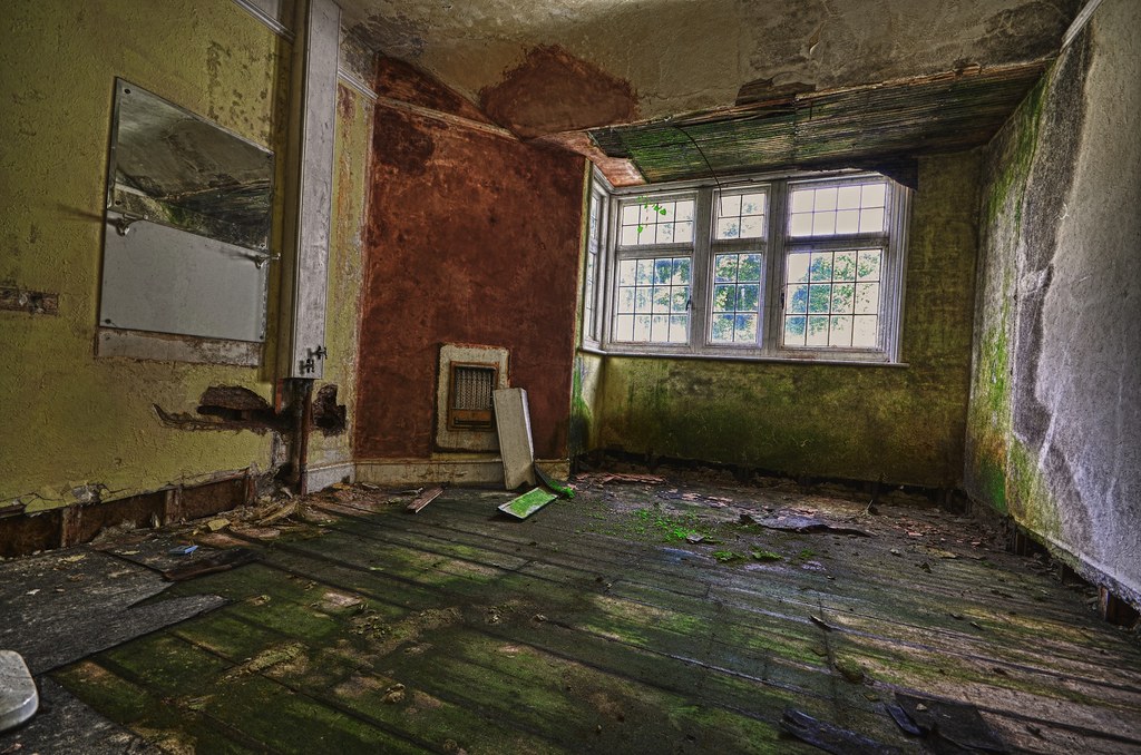 the mouldy bedroom …..I cannot tell you how many times I h… Flickr
