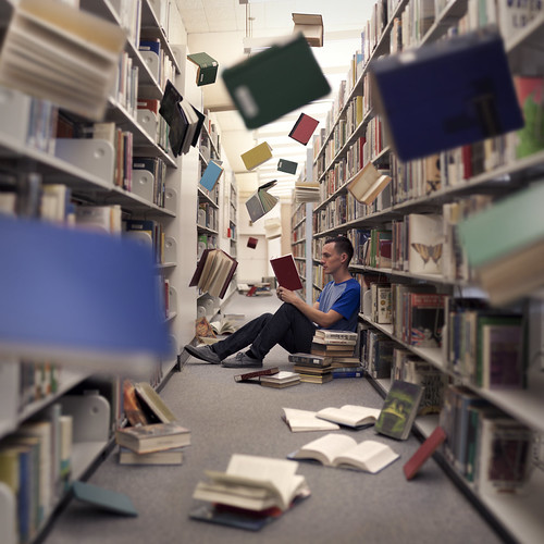bookworm i seriously love books. people who dont read, don… Flickr