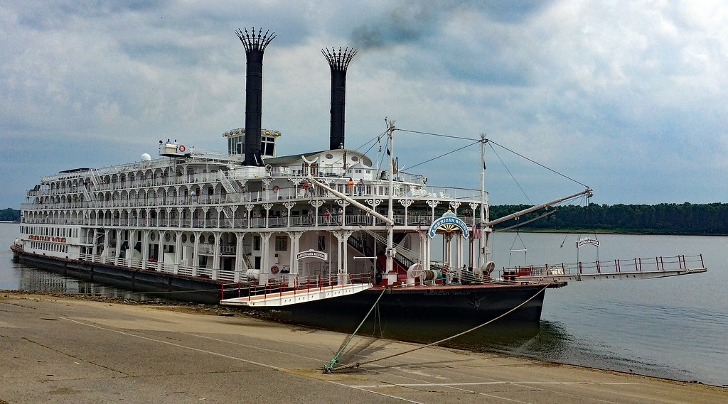 IMG_8789CE1 Paducah KY Ohio River steamboat AMERICAN… Flickr