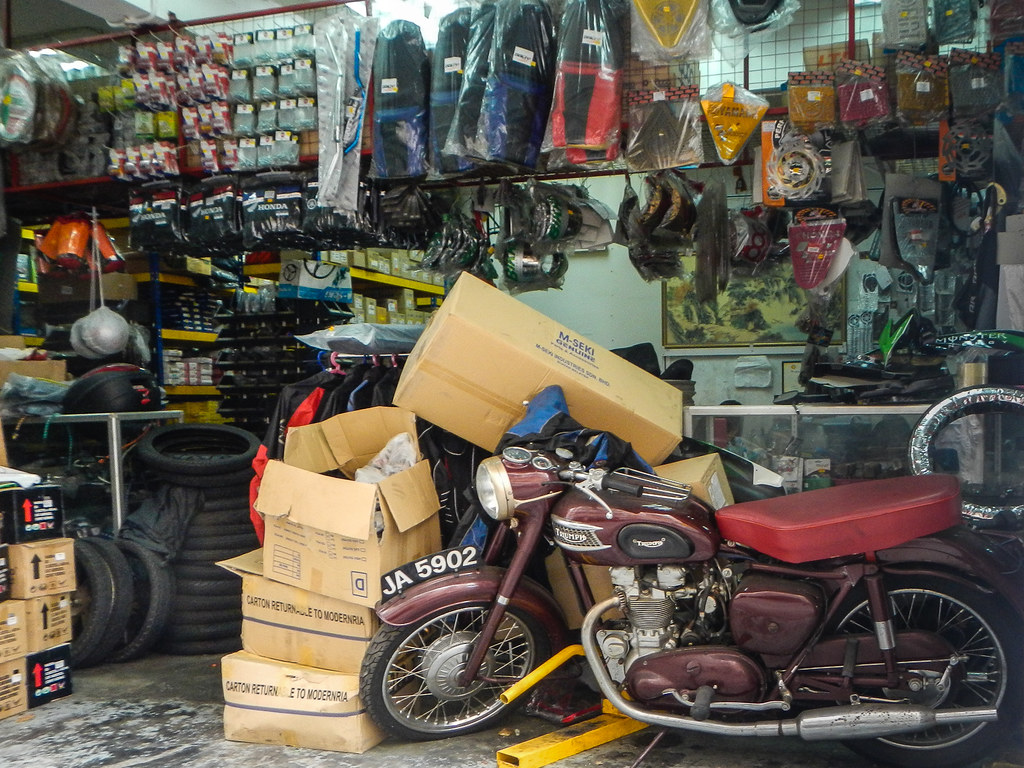 Motorcycle Repair Shop with Old Triumph | www.everydayriding… | Flickr