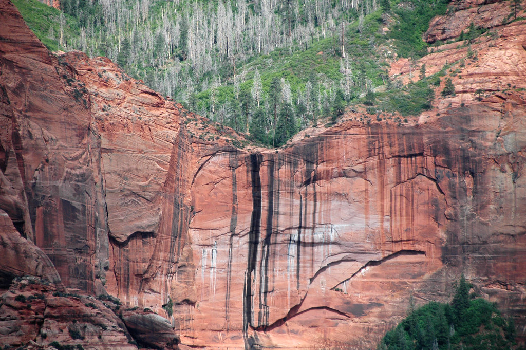 Hanging valley & Navajo Sandstone (Lower Jurassic; Timber Top Mountain