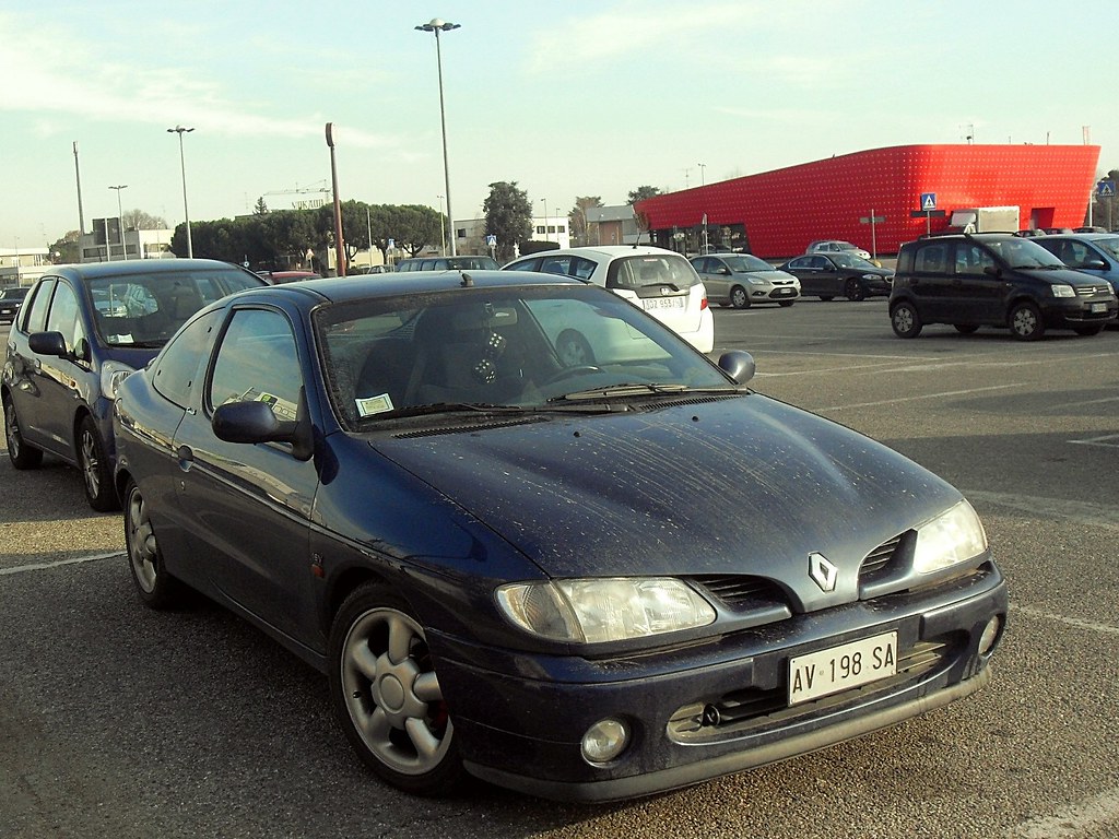 Renault Mégane Coach 2.0 16v Williams 1998 a photo on Flickriver
