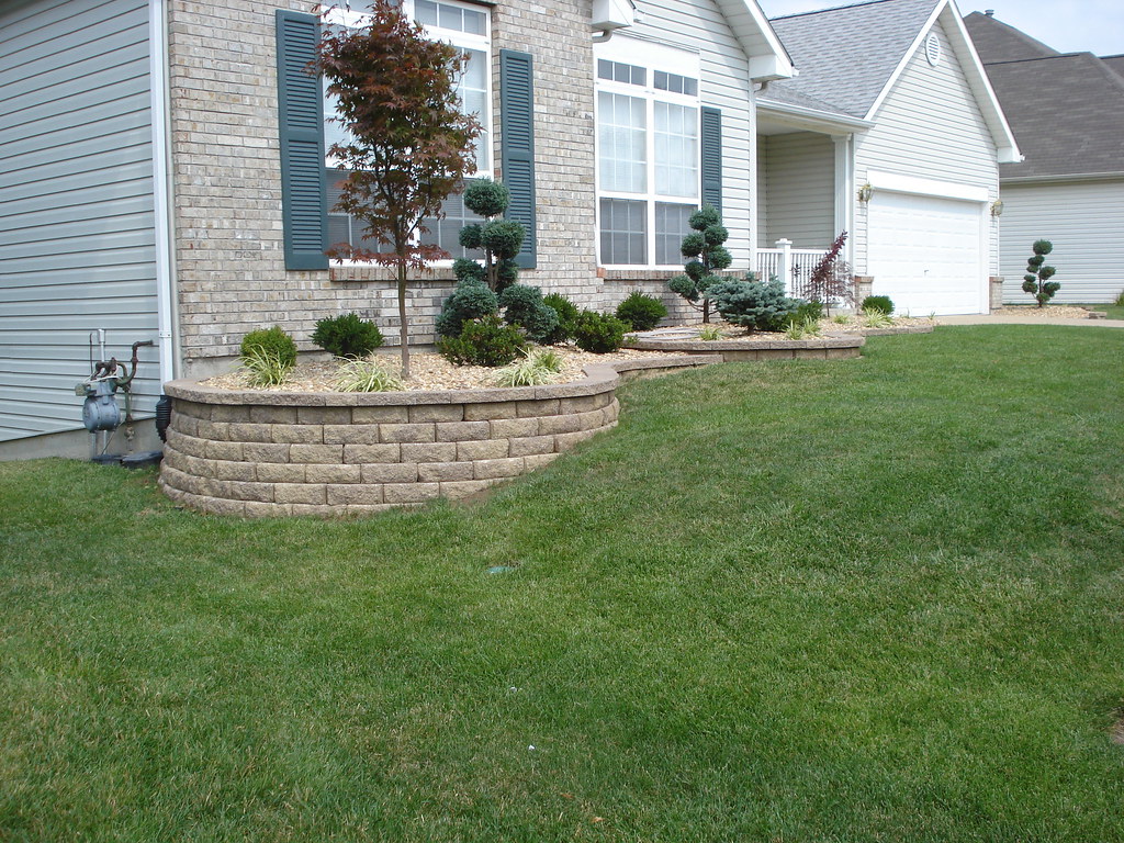 Front Yard Retaining Walls & Landscaping O'Fallon, Missour… A+ Landscape Solutions Flickr