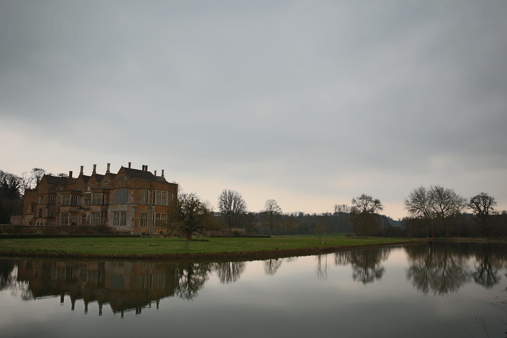 Broughton Castle, Banbury, Oxfordshire, England Broughton … Flickr