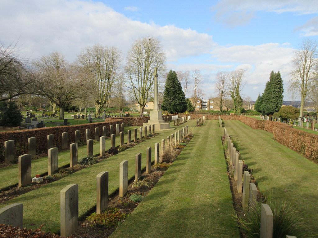Towcester Rd Cemetery. Northampton. The Military section a… Flickr