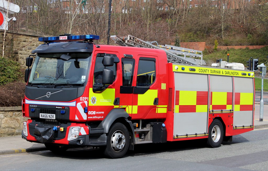 County Durham & Darlington Fire & Rescue Service 02P1 NA66NZK Volvo FL a photo on Flickriver