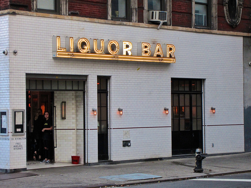 Liquor Bar, New York, NY Schiller's Liquor Bar, 131 Riving… Flickr