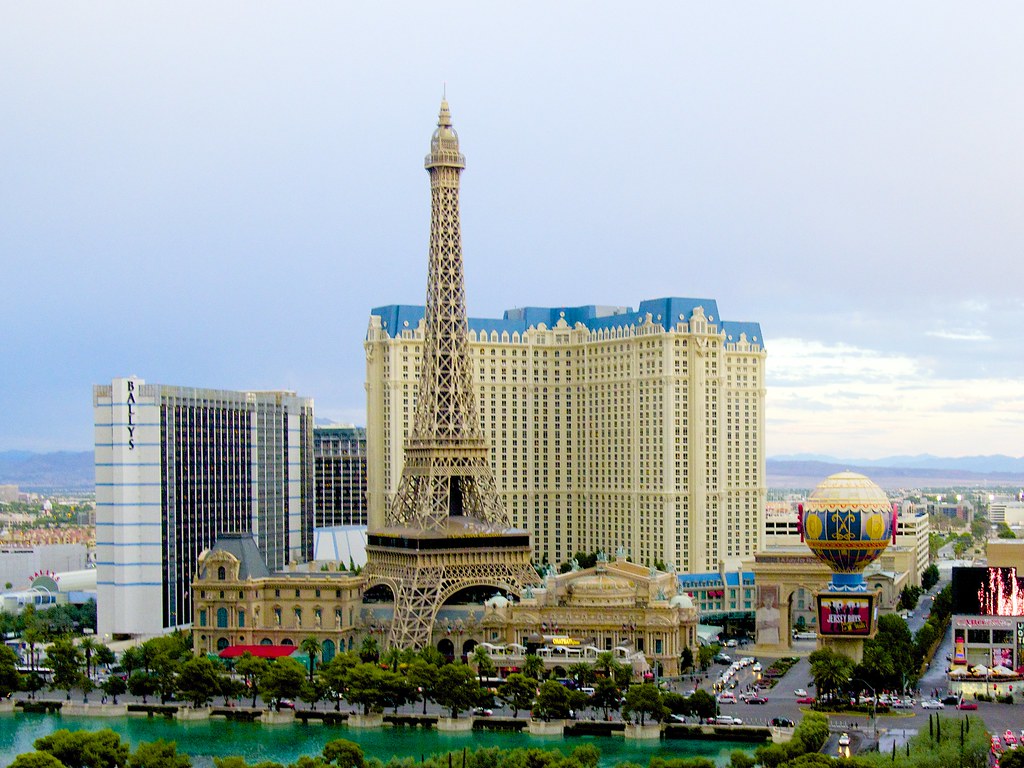 "GardaWorld Tour Explore The World With Us" Extraordinary Journeys