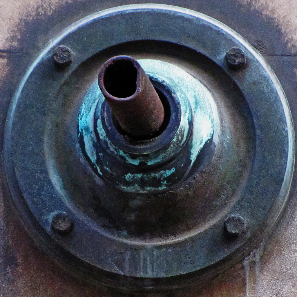 brass fitting London, England, UK Leo Reynolds Flickr