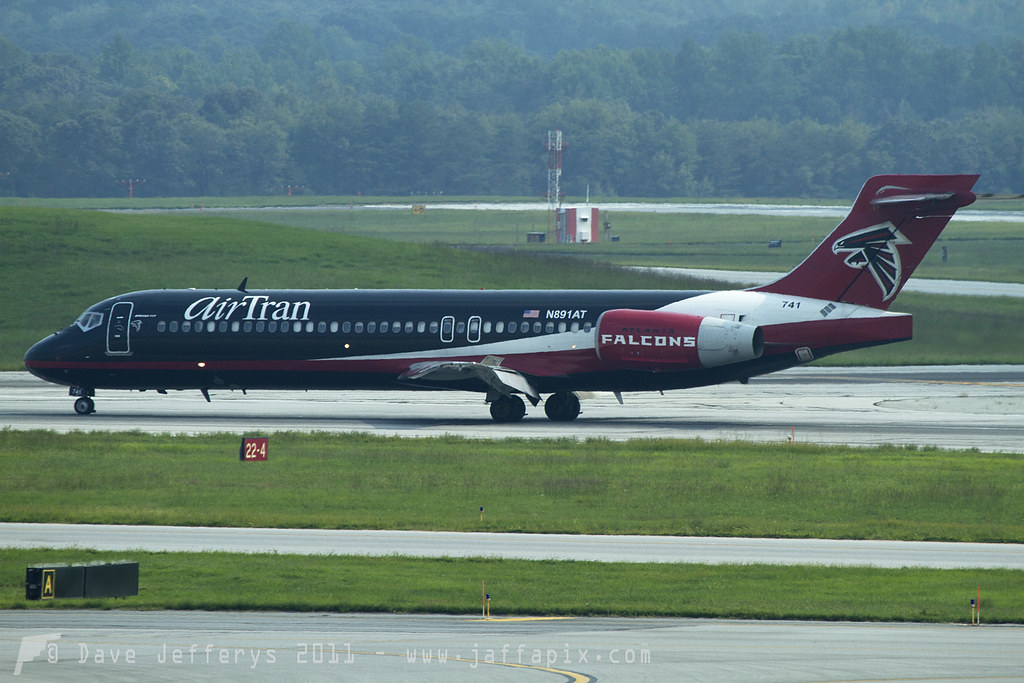 N891AT B717 Air Tran Atlanta Falcons logo jet JaffaPix +7 million