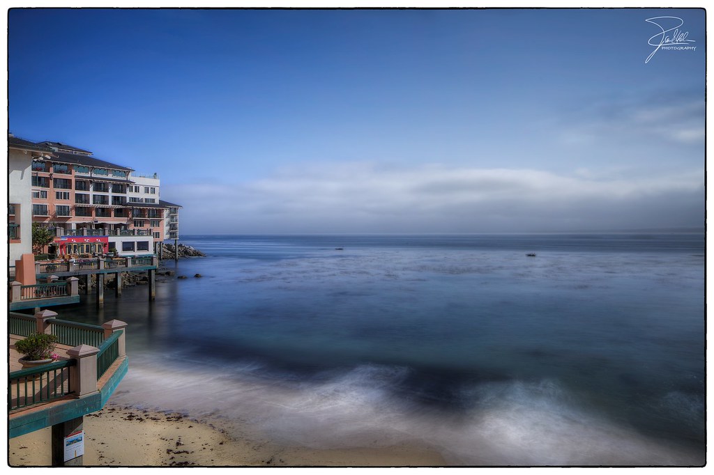 Monterey Bay Monterey Bay, Monterey, California en.wikiped… Flickr