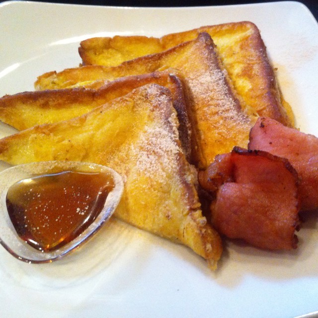 French Toast with Maple Syrup and Bacon Antipodean Cafe Flickr