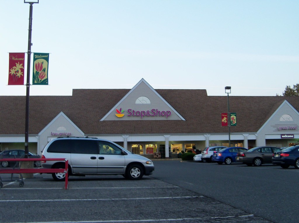 Foodtown/ Stop & Shop Freehold, NJ Raintree Town Center,… Flickr