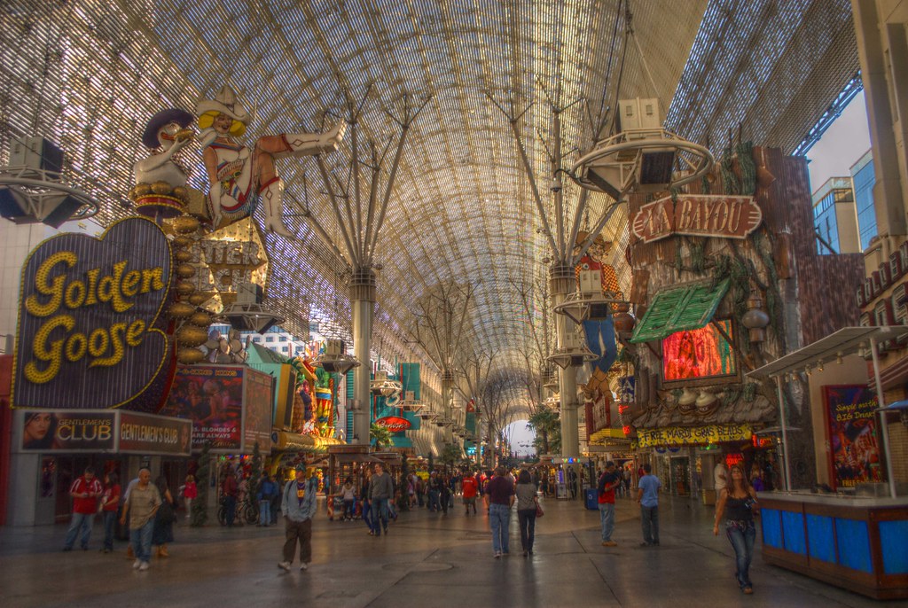 The Fremont Street Experience 2 By 1992 however, some 80 … Flickr