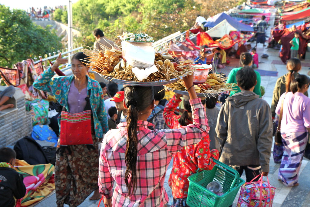 food vendor Lots of food vendors wander the plaza areas, o… Flickr