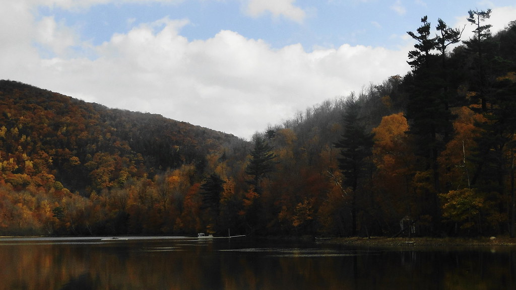Serene Lac Hertel(1) Mont StHilaire Qc FauxKomogorov Flickr