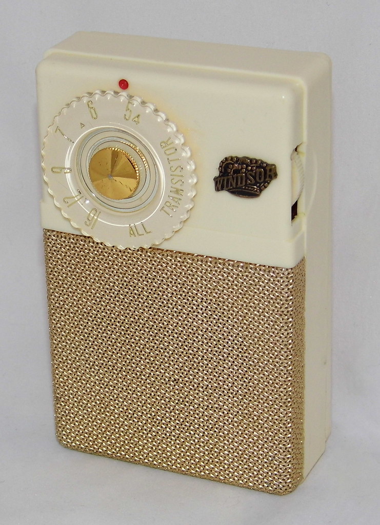 Vintage Windsor 2Transistor Boy's Radio (No Model Number)… Flickr