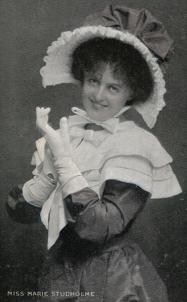 Miss Marie Studholme Prior to 1904. And Mark Twain. Flickr