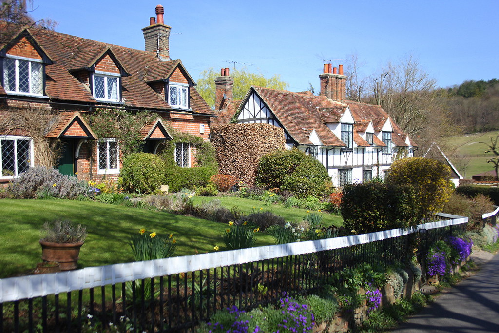 Latimer, Buckinghamshire Picturesque cottages in Latimer, … Flickr