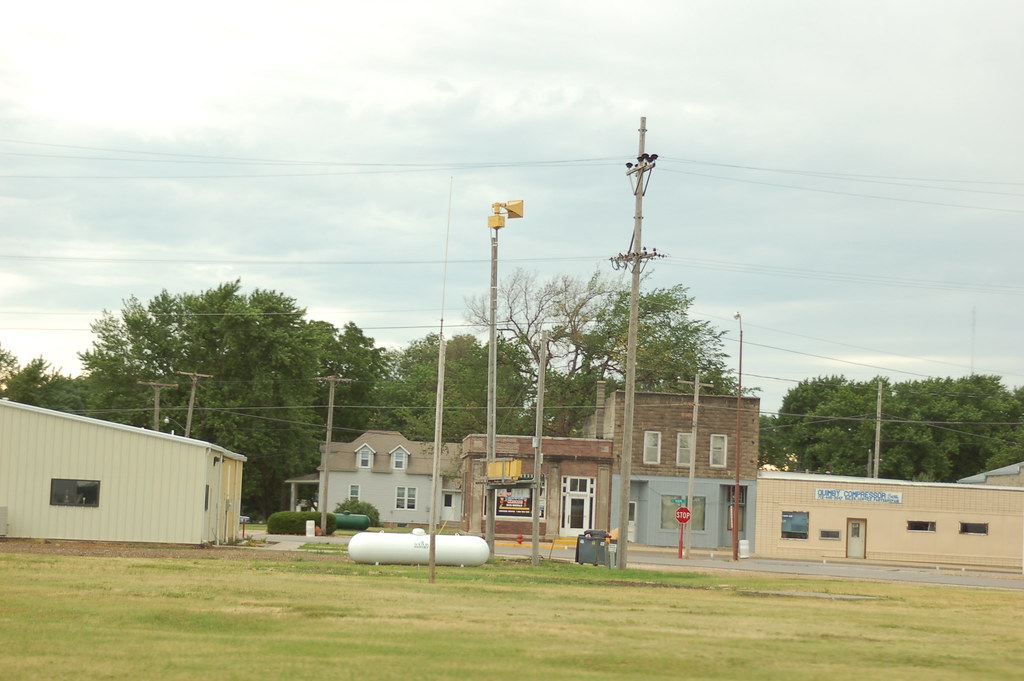20060618_060754pm.jpg Thunderbolt 1003 in Quimby, Iowa… Flickr