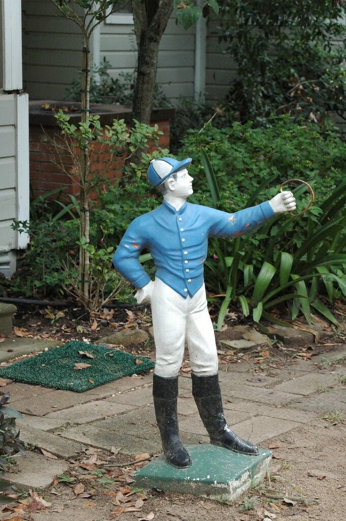 Lawn Jockey Full pic A lawn jockey, also commonly known … Flickr