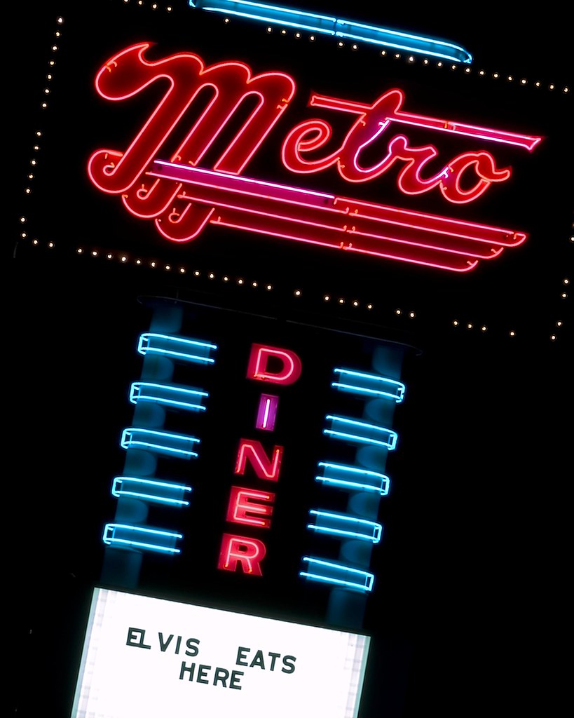 Metro Diner Metro Diner, located on 11th street in Tulsa, … Flickr