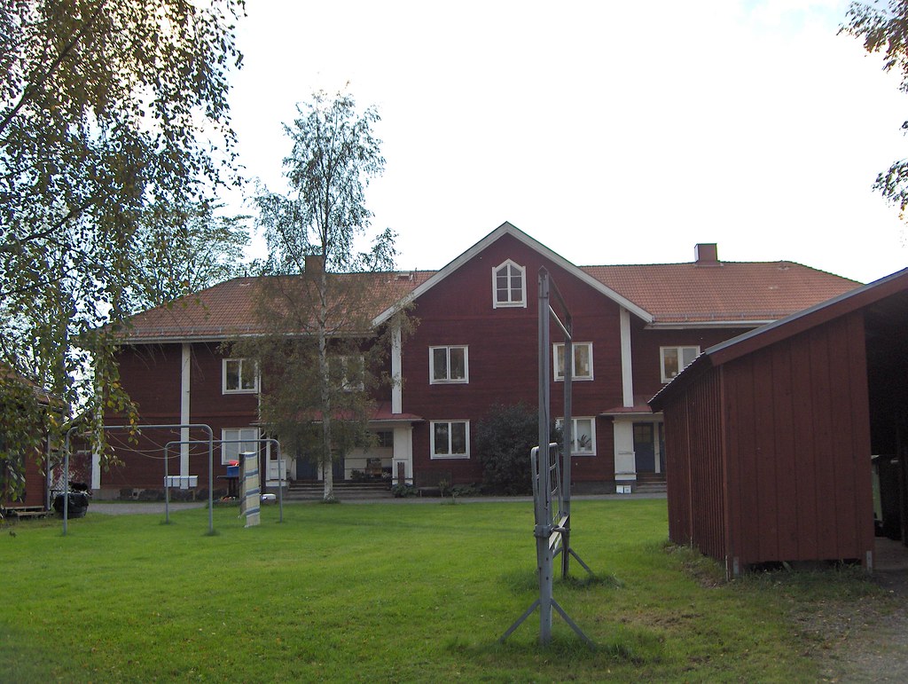 Hushagen One of the tenement houses built for the ironwork… Flickr