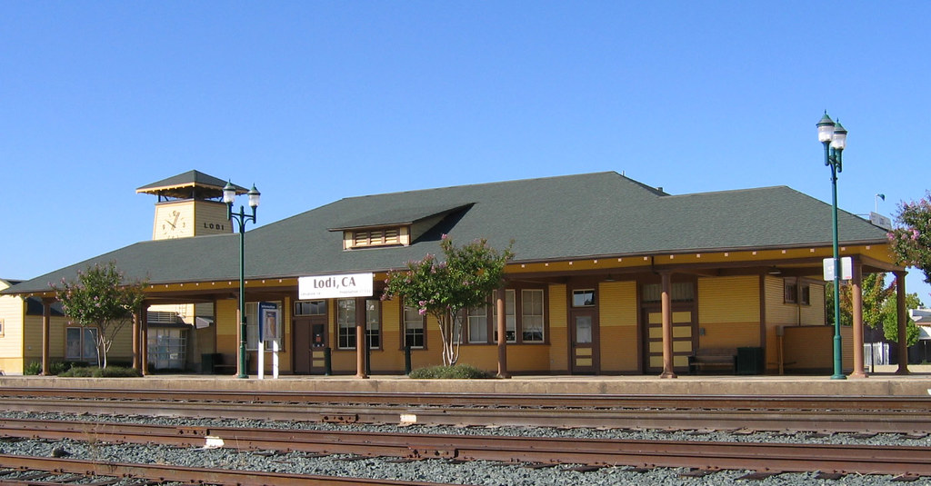 Lodi, CA train station "Oh Lord, stuck in Lodi again......… Flickr
