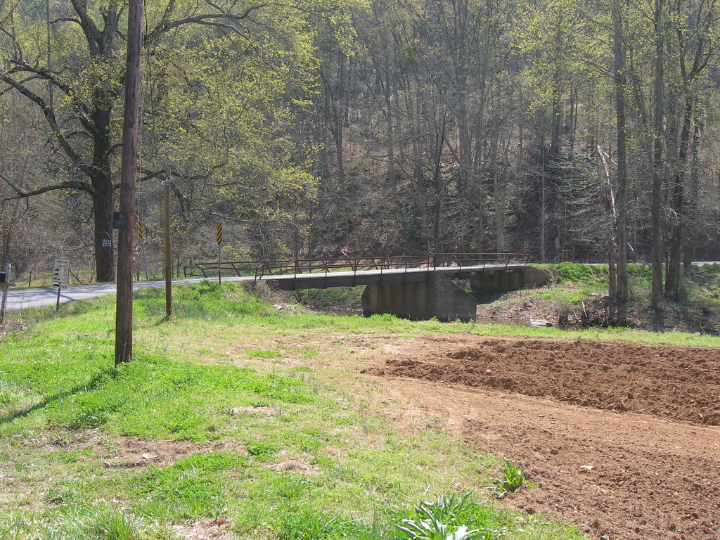 Holly Creek Bridge The Dennis Mill road crossing Holly Cre… Flickr