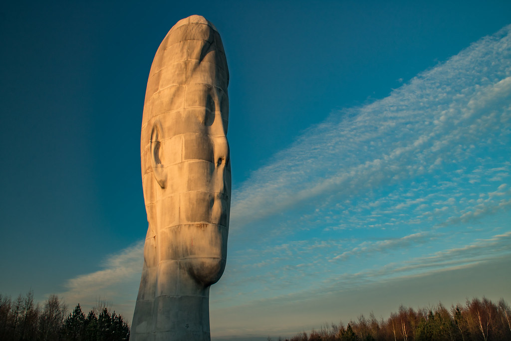 Dream Jaume Plensa's "Dream" sculpture, St Helens, Merseys… Flickr