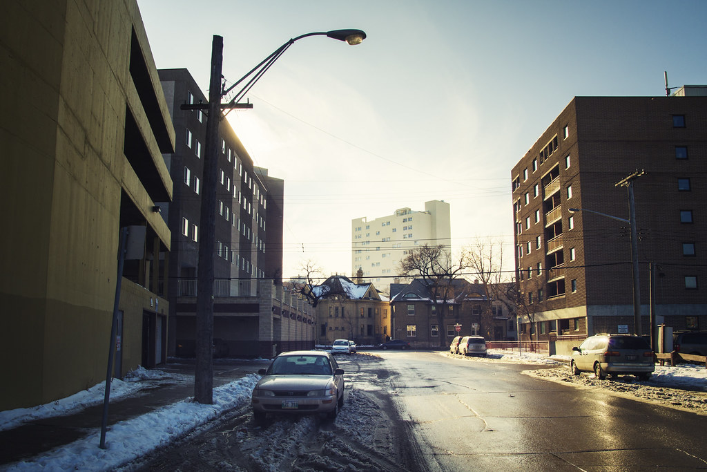 Notre Dame and Edmonton Notre Dame Avenue, Winnipeg, Manit… Flickr