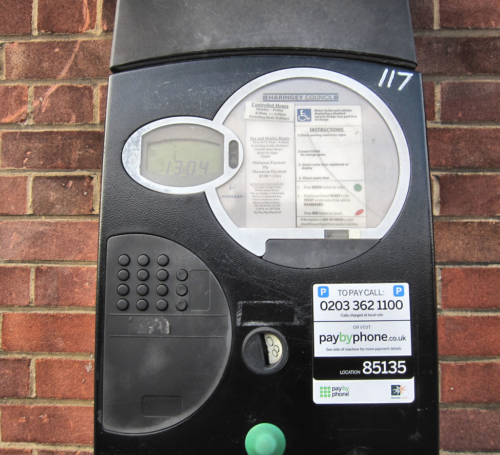 Stoneleigh Road Seven minutes parking for 20p 7 November… Flickr