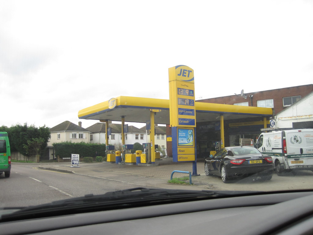 The Jet petrol station IMG_5824 Jet, 300 Chigwell Road,, W… Flickr