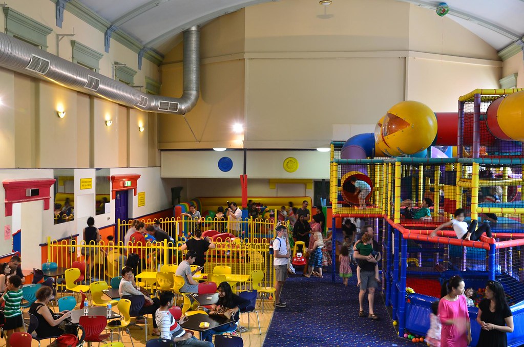 Billy Lids play centre Evan's and Oliver's Birthday at Bil… Flickr