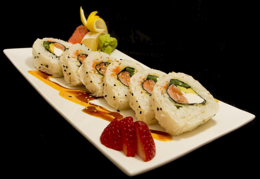 Unfug Hand voll Ankleiden tiger eye roll sushi Lineal Backup Gleichmäßig