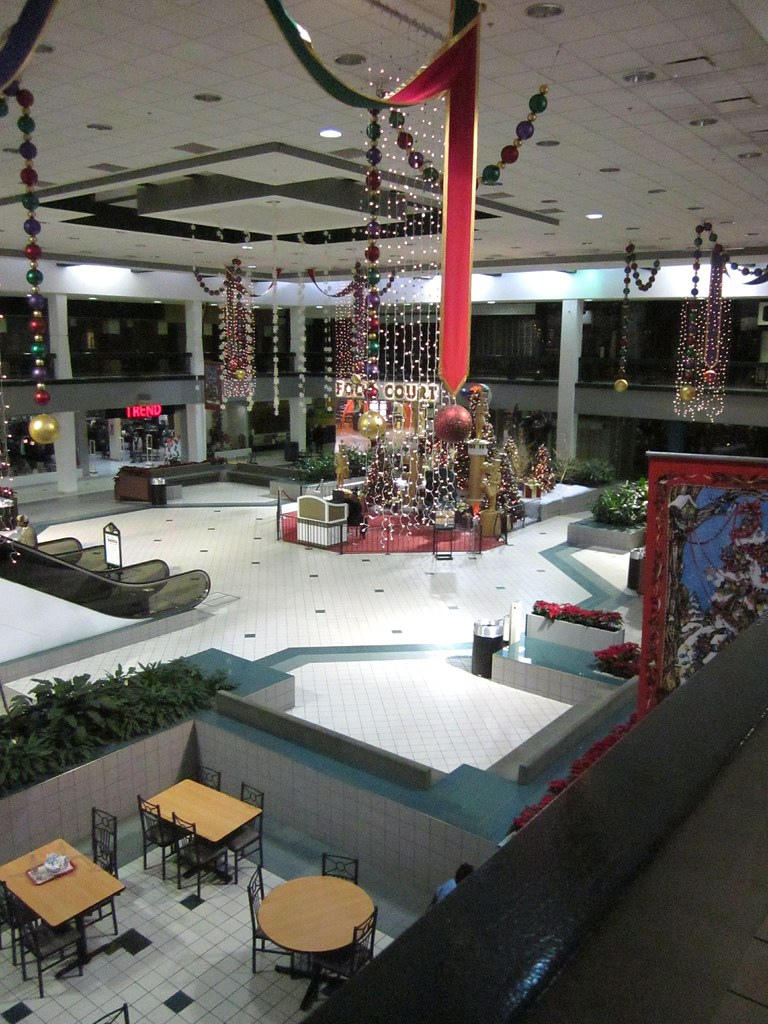 The Plaza (Evergreen Plaza) (IL) Flickr
