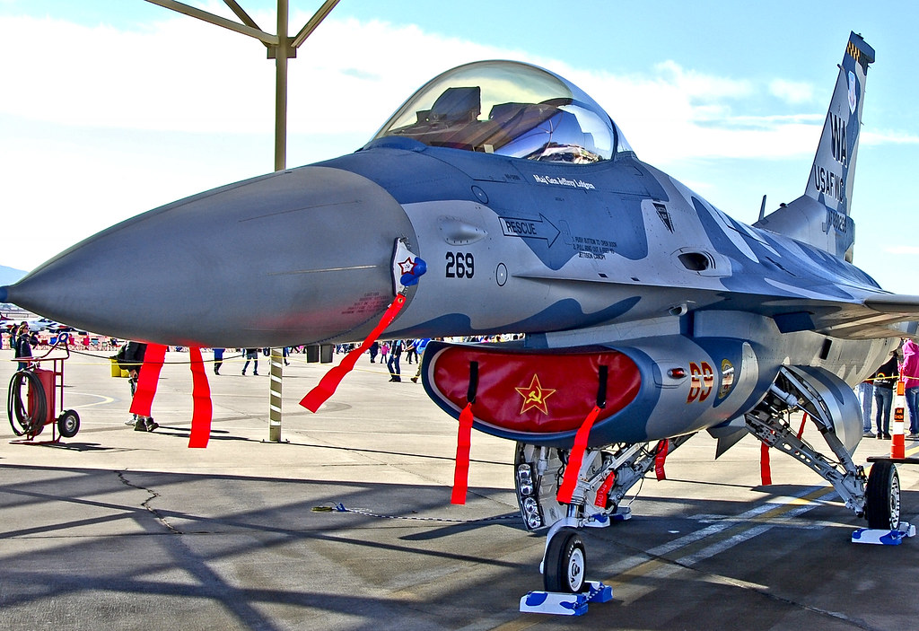 F16C AF 860269 (64 AGRS) Las Vegas Nellis AFB (LSV / KL… Flickr